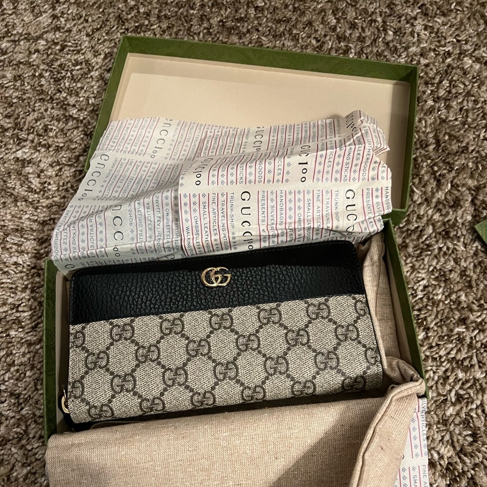 Gucci Marmont Wallet